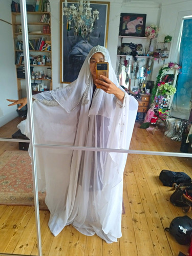 White floor length cathedral - floor,