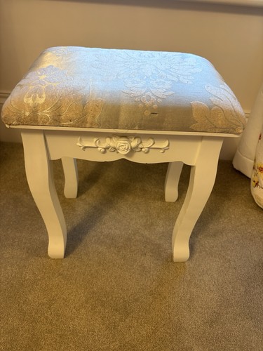 Small girls dressing stool - up,