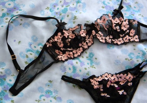 Agent provocateur 32b - agent,