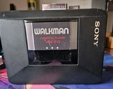 VINTAGE WALKMAN SONY WM-B12