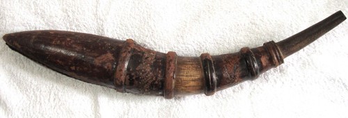 Vintage powder horn - horn,