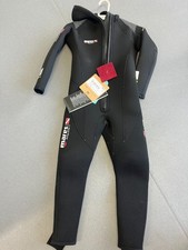 New Mares 7mm kids scuba