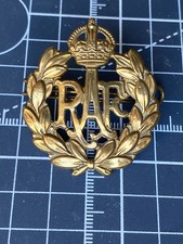 Vintage RAF 1950's Cap Badge +