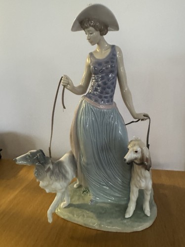 Lladro elegant promenade - lladro,