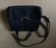 LULU GUINNESS LIPS NAVY PEBBLE LEATHER BAG USED