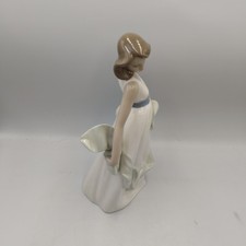 Nao by Lladro Porcelain Lady