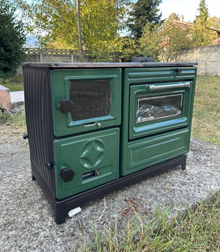 Green enameled wood - , burning