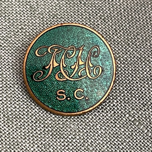 Hunt supporters club enamel - club,