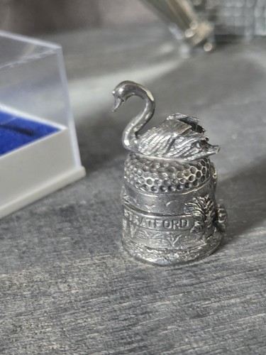 Vintage cased stratford swan - stratford,