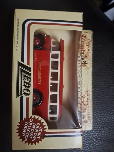 Lledo bus aec regal london - regal,,