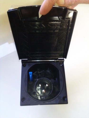 Flush fitting mains inlet - flush,