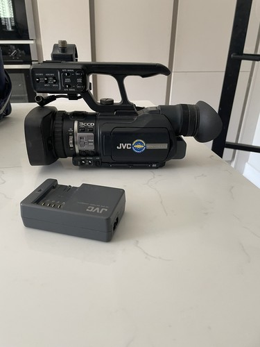 Jvc hm100 3ccd pro hd - jvc,