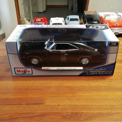 Maisto 1969 dodge - 1/18,