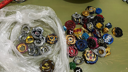 Mixed lot beyblades - mixed, some