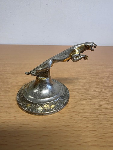 Metal chrome jaguar leaping - chrome,