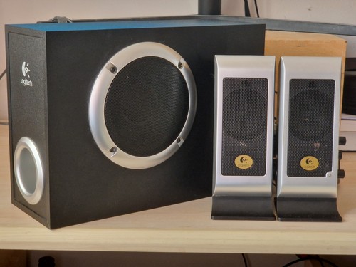 Logitech subwoofer speaker - logitech,