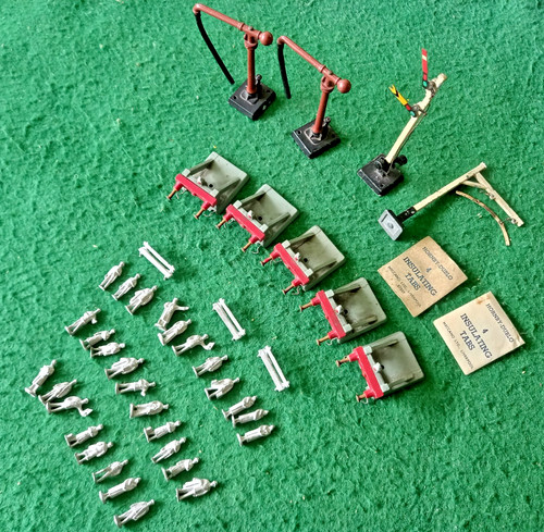 Hornby dublo assortment - hornby, of