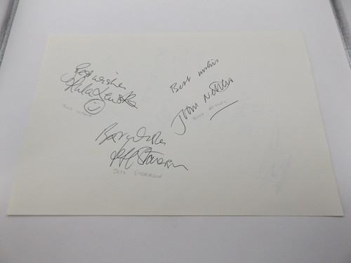 Hand signed 8 paper - x,