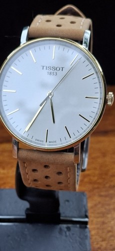 Tissot men quartz watch - tissot,