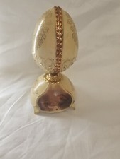 Heirloom Porcelain Egg Musical "Jewel of Nature" Vintage Collectable Art Gift