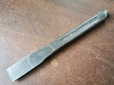 Vintage Footprint cold chisel 1" wide point, 155mm long. 
