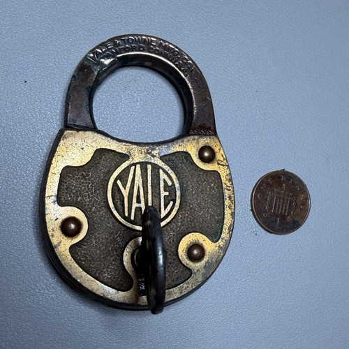 Antique yale metal padlock - yale,