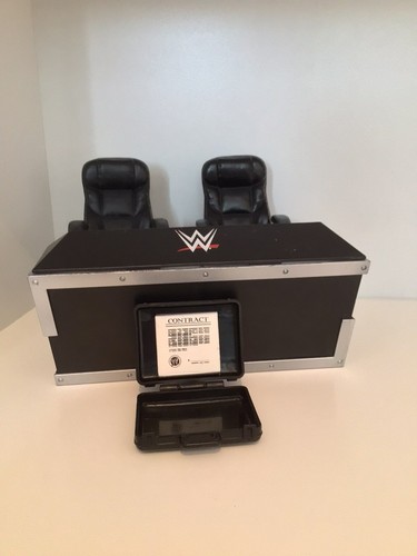 Wwe wrestling announcers - wrestling,