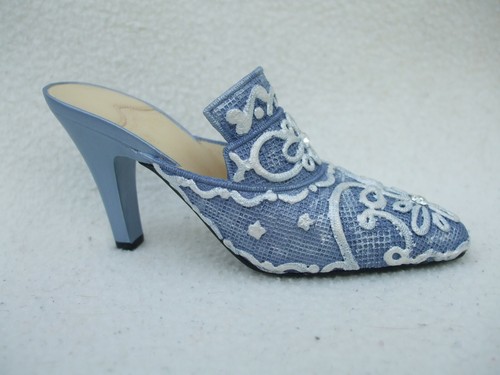 Gorgeous collectable miniature - gorgeous,