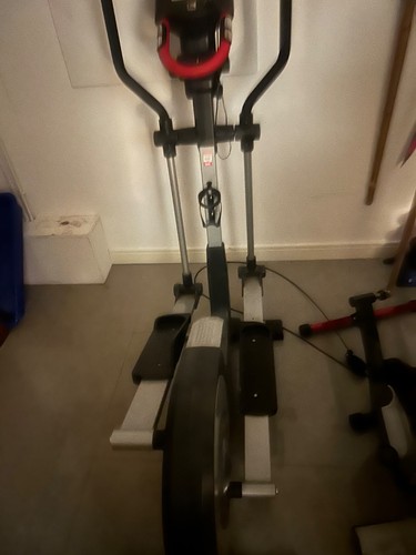 Cross trainer exercise machine - cross,