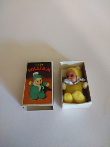 Vintage 1970 yellow - yellow, baby