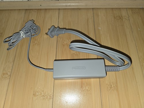 Nintendo wii gamepad charger - wii,