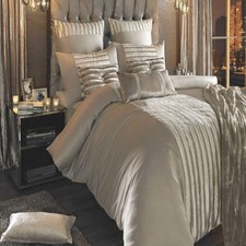 Lucette Duvet Cover and