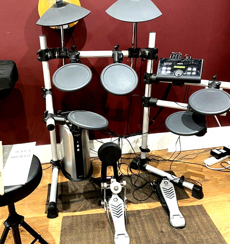 Yamaha dtx500 drum kit - yamaha,