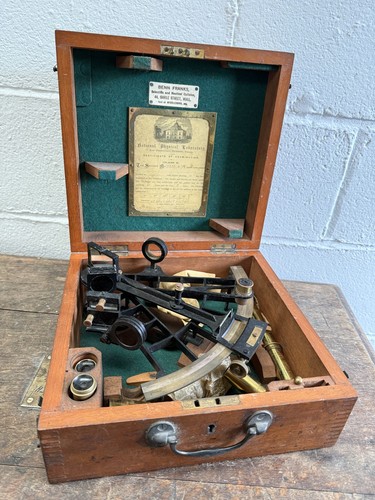 Old ships sextant benn - sextant,