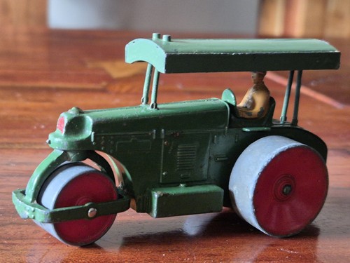 Vintage dinky toys 25p - dinky, no.