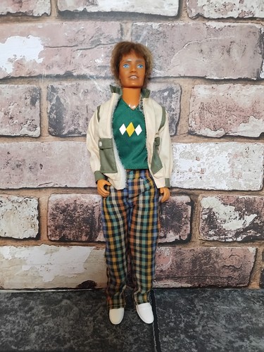 Sindy paul doll - sindy, super