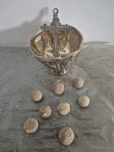 Field walking finds small - field,