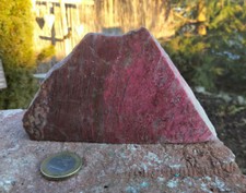 beautiful thulite healing stone sculpture Leksvik Norway noble decoration 366g pink