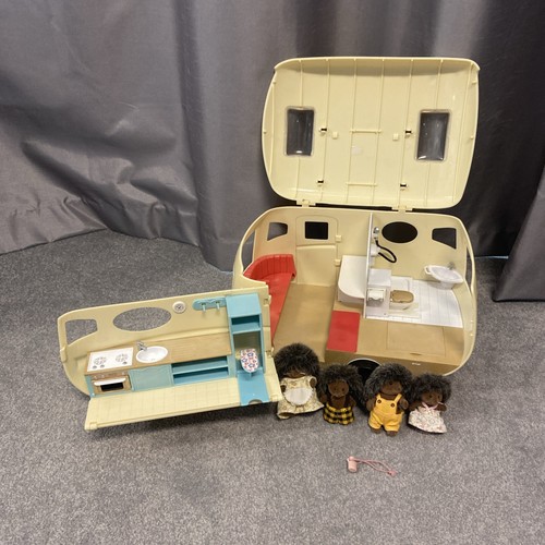 Sylvanian families caravan - families,