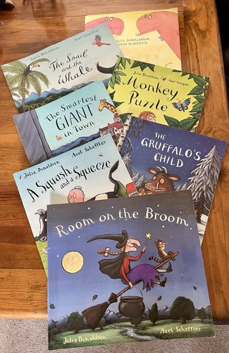 Julia donaldson paperback - julia,