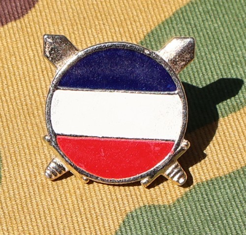 Yugoslav army nco cap badge - army,
