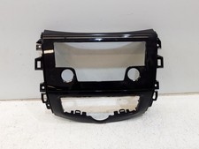 GENUINE 2016 NISSAN NAVARA  682604KJ1A RADIO AND CLIMATE CONTROL TRIM