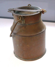 VINTAGE SOLID BRASS 4 PINT