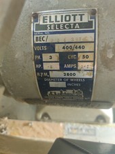 elliott selecta pedestal