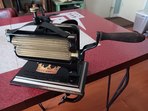 Crown fluting iron antique - crown, iron: