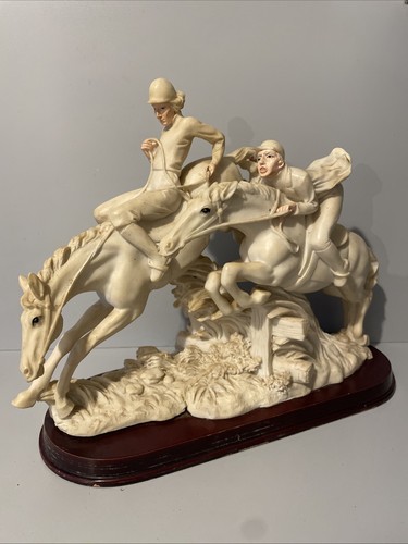 Amazing horse sculpture - amazing,
