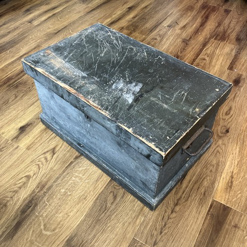 Rustic vintage pine blanket - vintage,