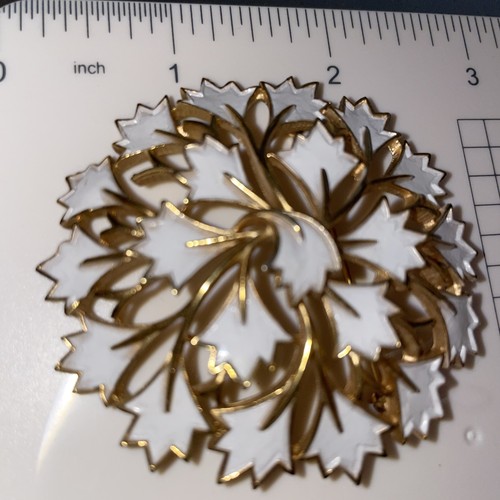 Vintage crown trifari brooch - crown,