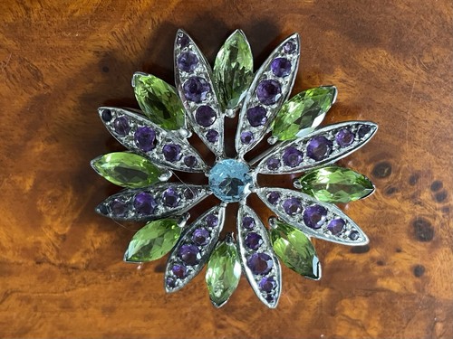 Stunning silver peridot