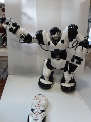 Wowwee 2004 robosapien inch - wowwee,